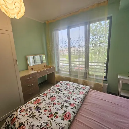 Alegna House Mamaia Nord بيت للعطل